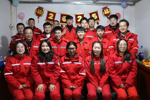 “元”夢(mèng)新程，“旦”啟華章--榆林分公司項(xiàng)目一線同慶元旦照片 (1)_副本.jpg