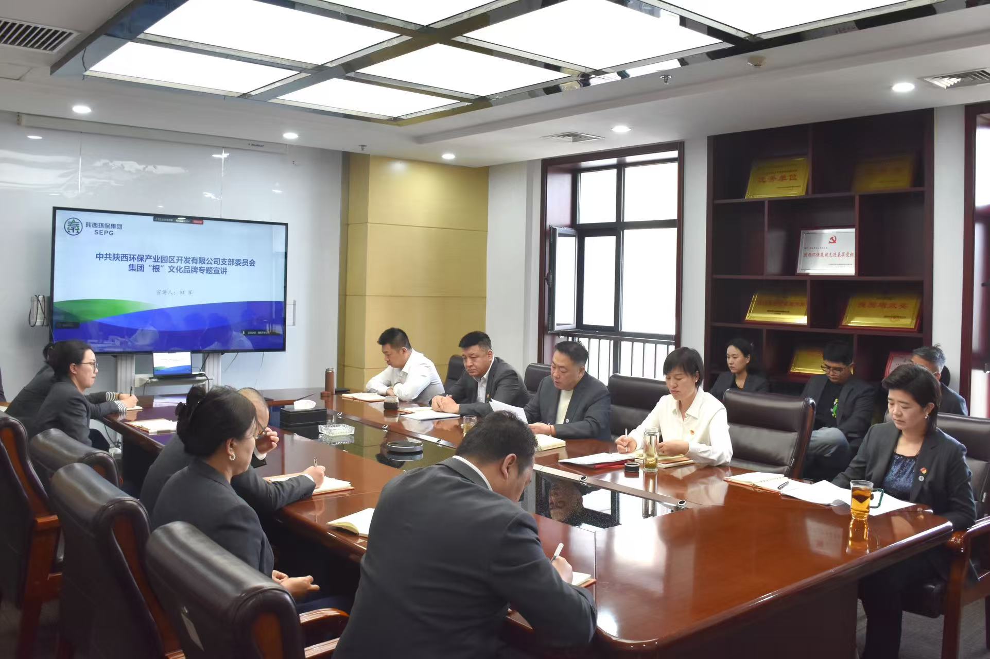 1744161689875400TQ6i.jpg 695e3dae50c53d07b12def09a71776b.jpg